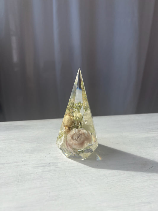 PIERRE RING HOLDER