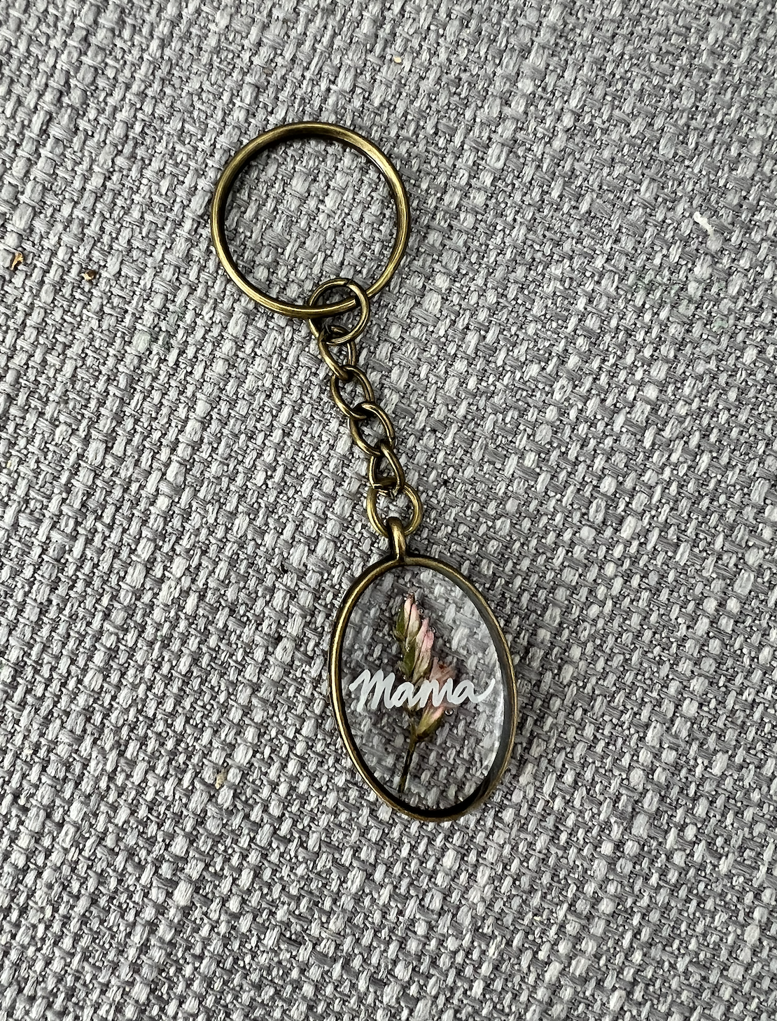 MAMA KEYCHAIN