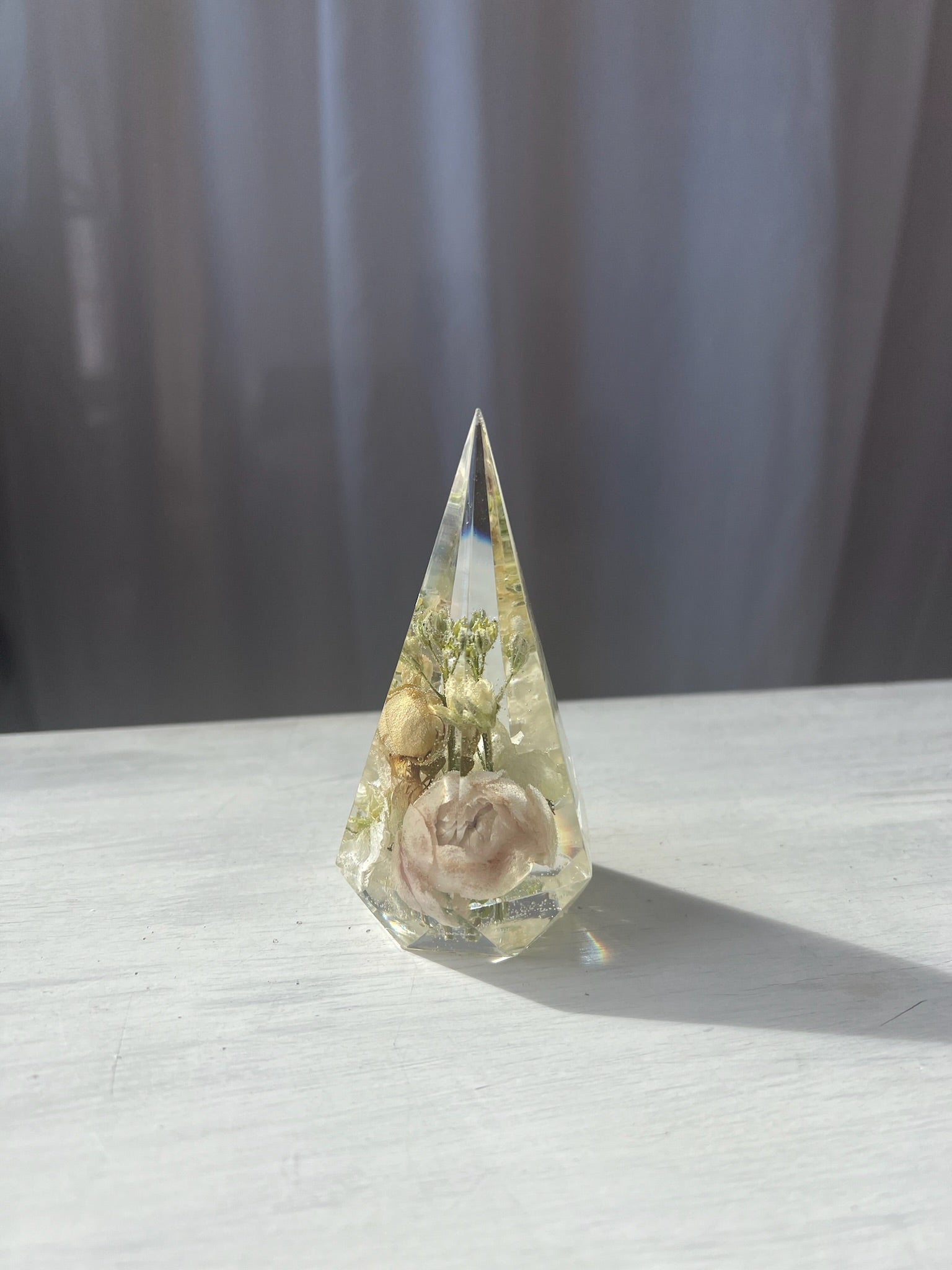 PIERRE RING HOLDER